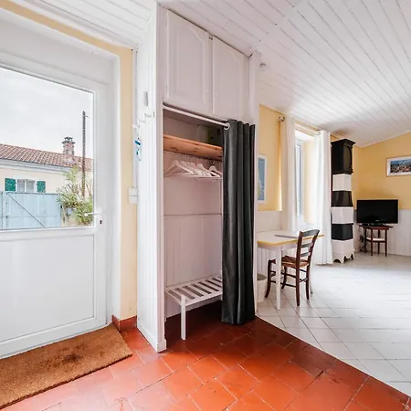 La Grange Bleue - Parking Prive - A 2km De La