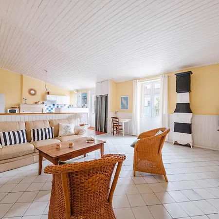 La Grange Bleue - Parking Privé - A 2km De La Hébergement de vacances